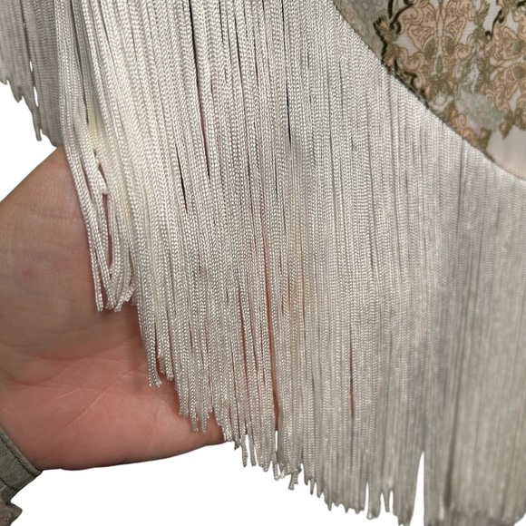 Taylor & Sage Floral Patterned Kimono w/White Fringe hemline Sz M/L - Picture 9 of 10